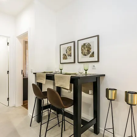 Διαμέρισμα Lively 2-bedroom In Iconic Alfama By Lisbeyond Lisboa