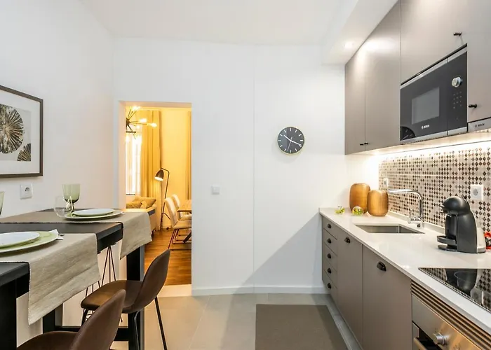 شقة Lively 2-bedroom In Iconic Alfama By Lisbeyond *