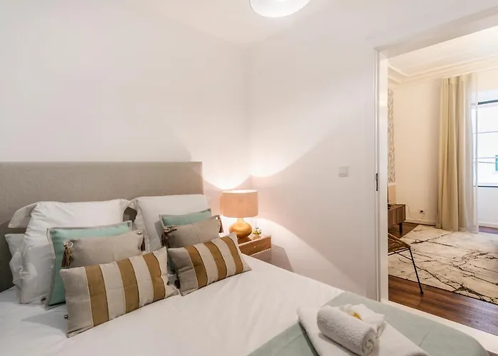 Lively 2-bedroom In Iconic Alfama By Lisbeyond