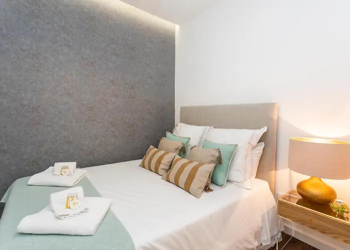 Lively 2-bedroom In Iconic Alfama By Lisbeyond شقة *